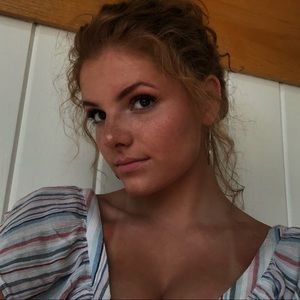 Meet your Posher, Avery